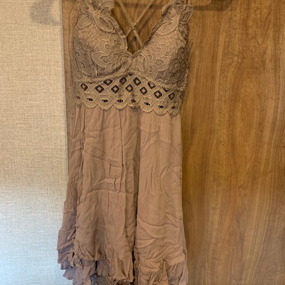 Lace Peekaboo Asymmetrical Dress - Picture 4 of 4